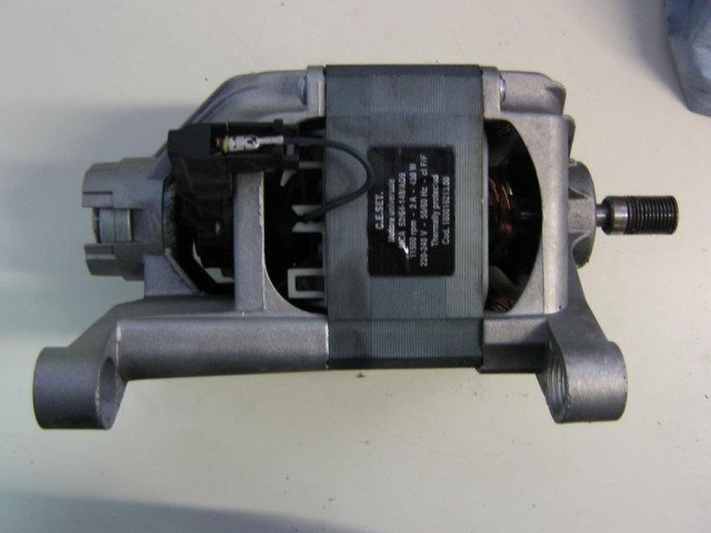 Motore lavatrice Indesit WIDL126 cod MCA 52/64 - 148/AD9