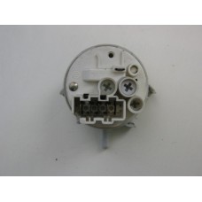 PRESSOSTATO COD. 160015916.02   CODICE ALTERNATIVO: 7650057   PER LAVATRICE INDESIT WIDL126, ARISTON AML129