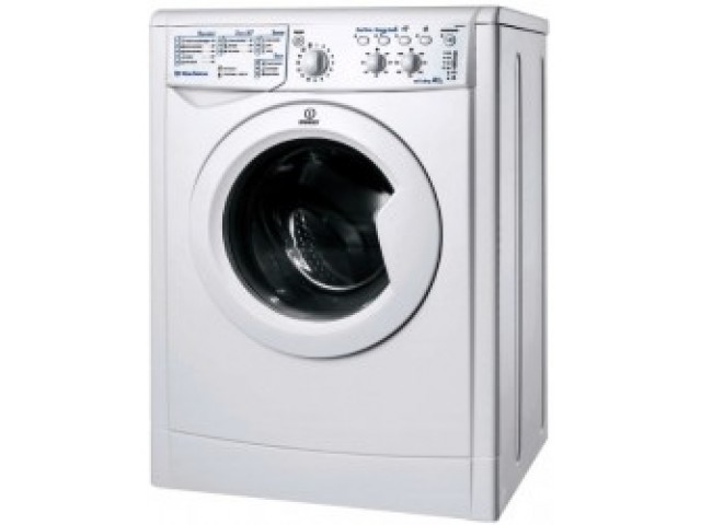 Lavatrice Indesit IWC61052