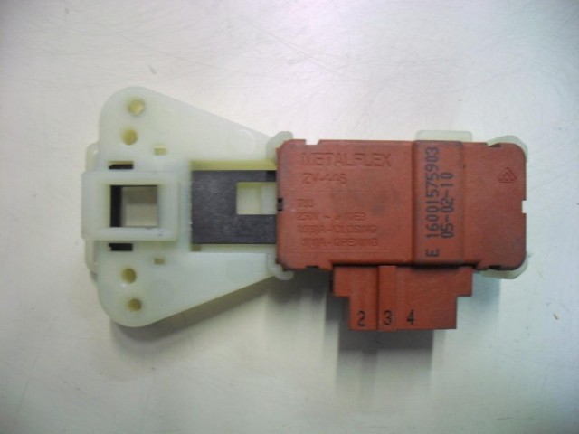 Bloccaporta lavatrice Indesit IWC5085B cod 16001575903