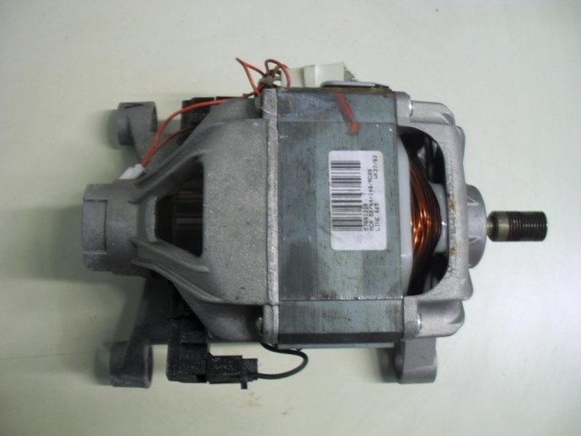 Motore lavatrice Ariston AVXL88 IT cod 57001316