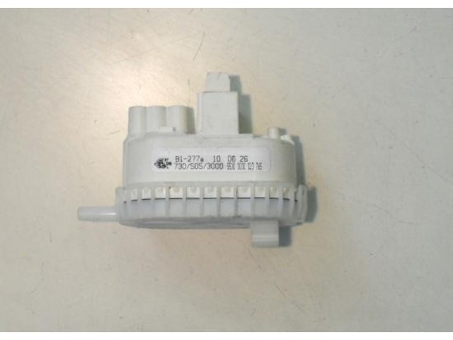 PRESSOSTATO COD. 55000000023765   CODICE ALTERNATIVO: B1-277   PER LAVATRICE BOSCH FD 8607, FD 8610, SIEMENS FD 8607