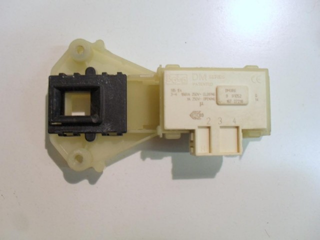 Bloccaporta lavatrice Indesit IWC 6103 cod 16727218