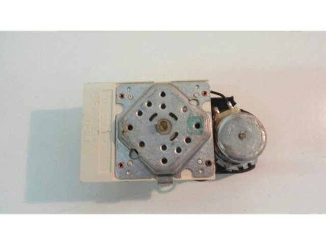 16000876301   timer   lavastoviglie  indesit lsi 61,  lsi 67