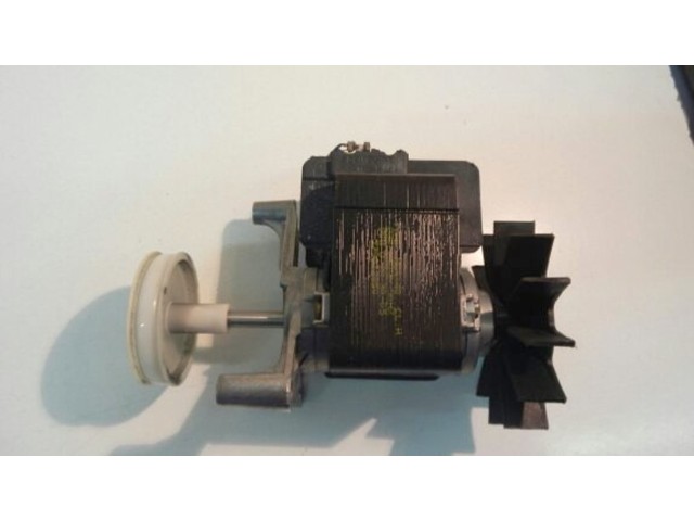 Motore lavatrice Zoppas PLA1400EMD cod 379012500